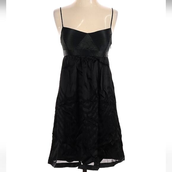 Size 0 zig zag chevron pattern silk  sleeveless knee length dress BCBGMaxAzria - Picture 1 of 3